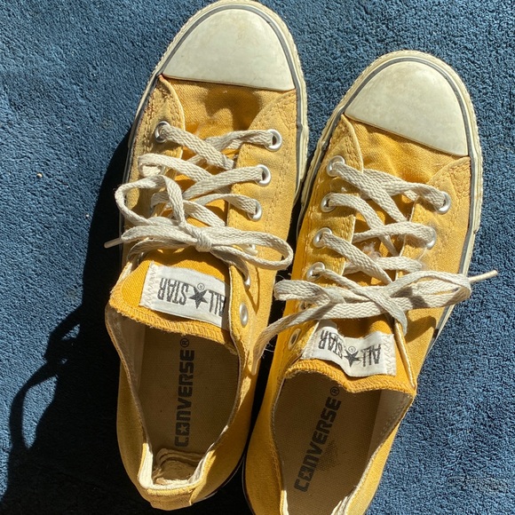 Converse all star Sneakers in Vibrant Yellow size 9 women’s - Picture 7 of 7